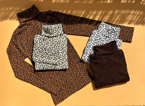 بلوز یقه اسکی پلنگی بلند زنانه